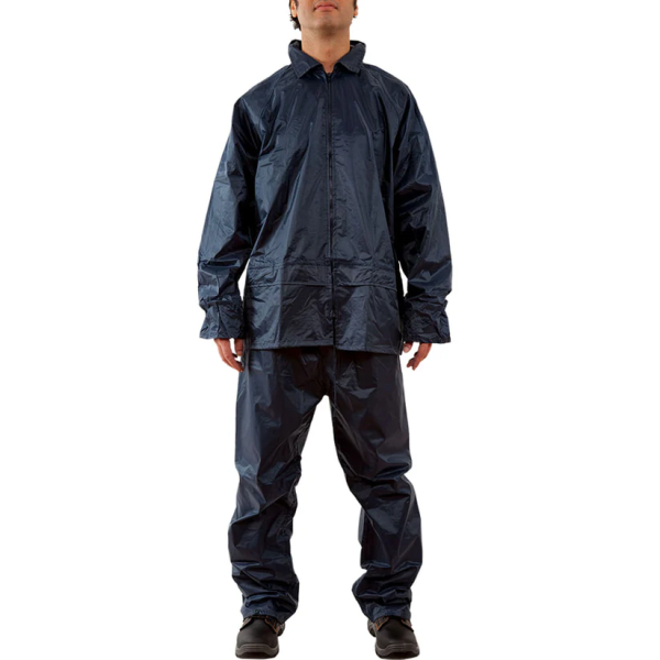 TRAJE EJECUTIVO PVC POLIESTER